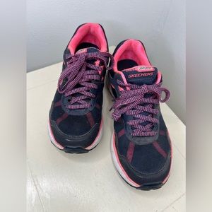 Lightweight Sketchers Sneakers